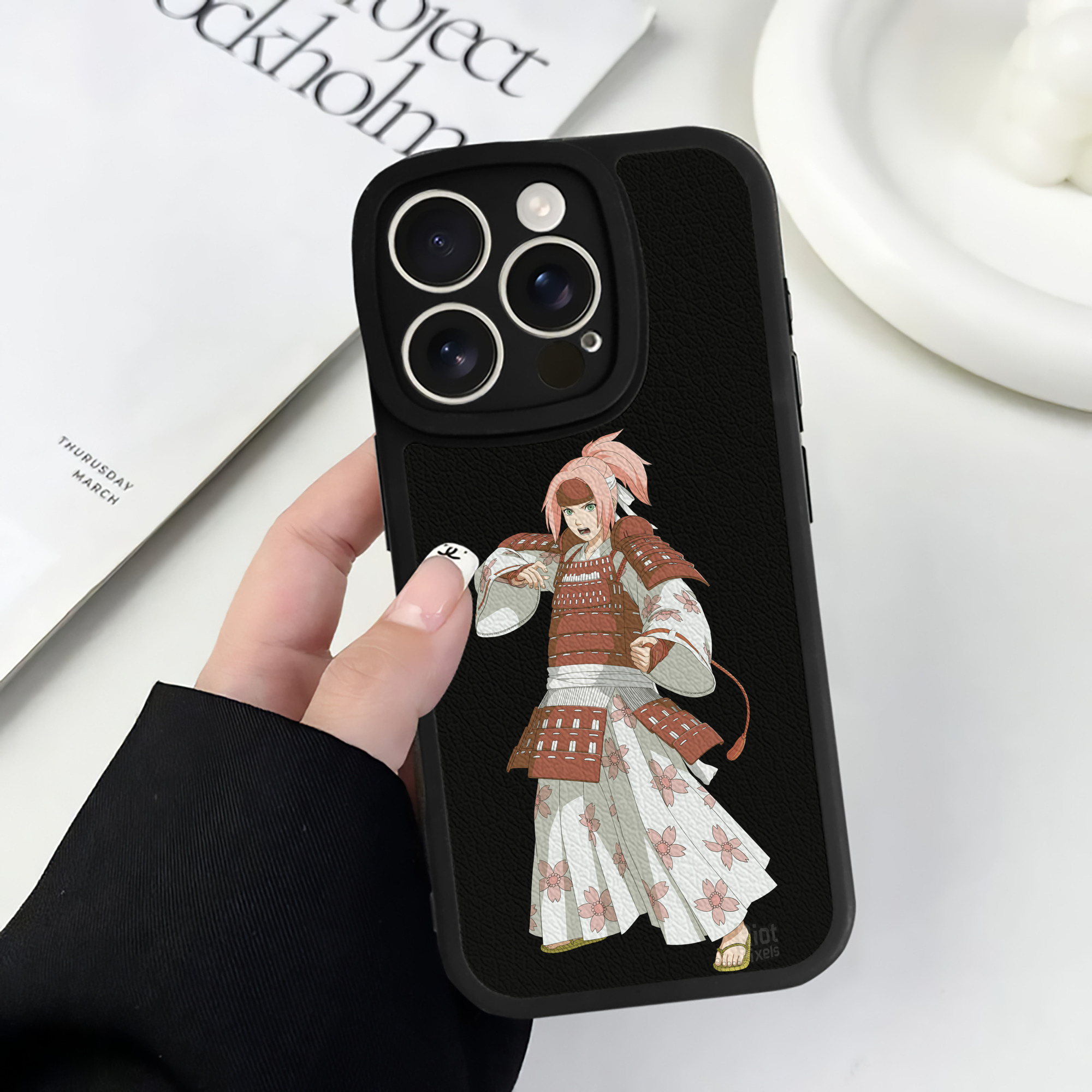 （画像用） NARUTO -ナルト- 春野サクラ Haruno Sakura 【iPhone 16シリーズ対応】シリコンスマホケース（レザー調） 材質：シリコン